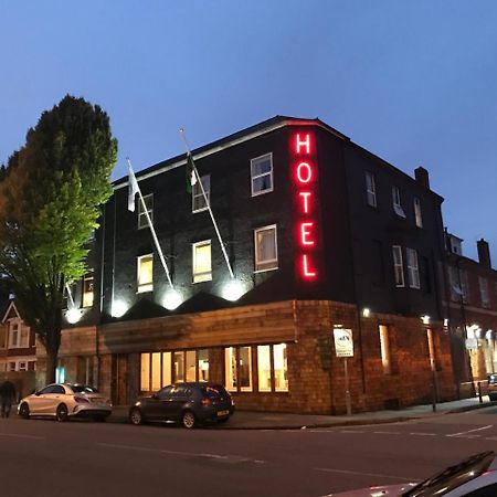 Victoria Hotel Newport  Exterior photo